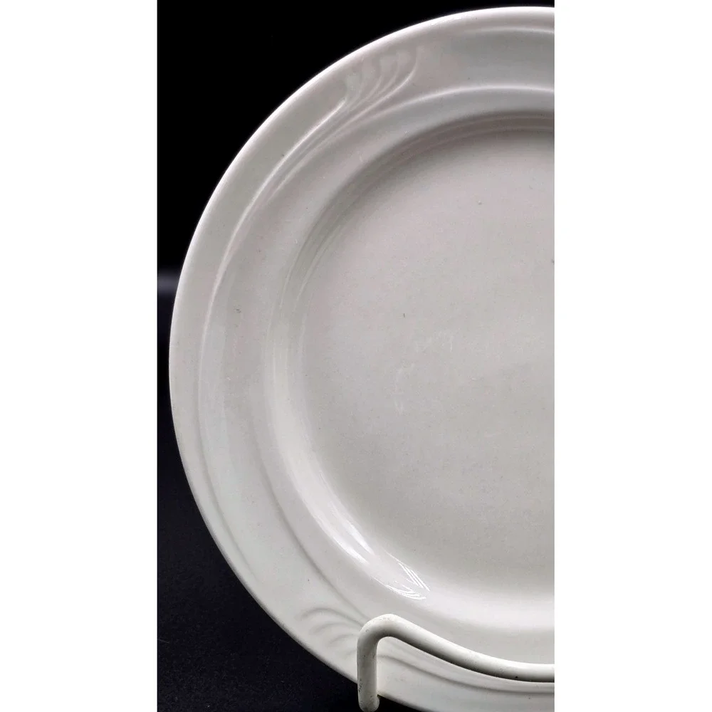 Oneida Espree 9904A White Dinner Plate Elegant Swirl Rim‎ Vintage Hospitality